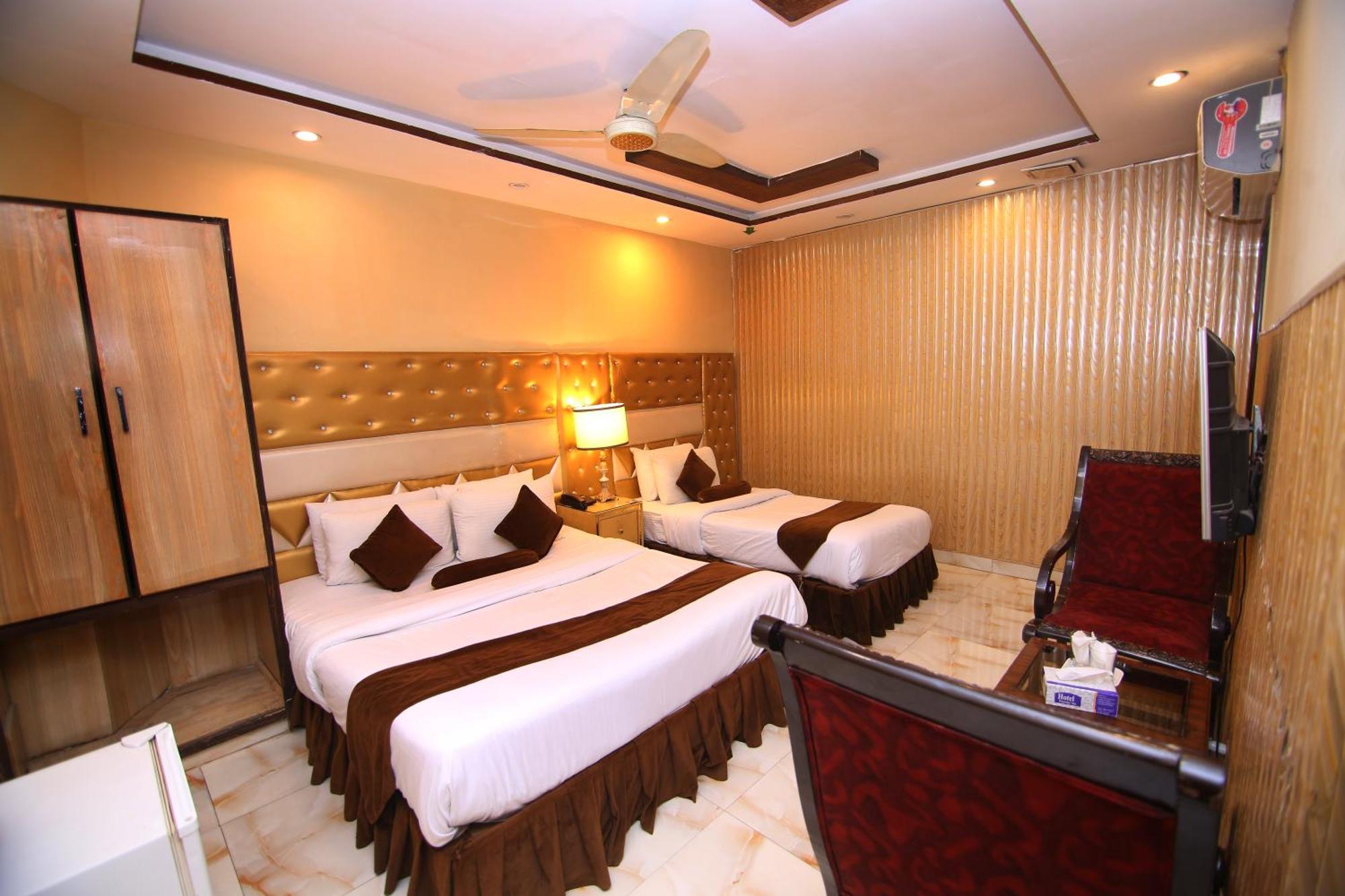 Premier Inn Gulberg Lahore Luaran gambar