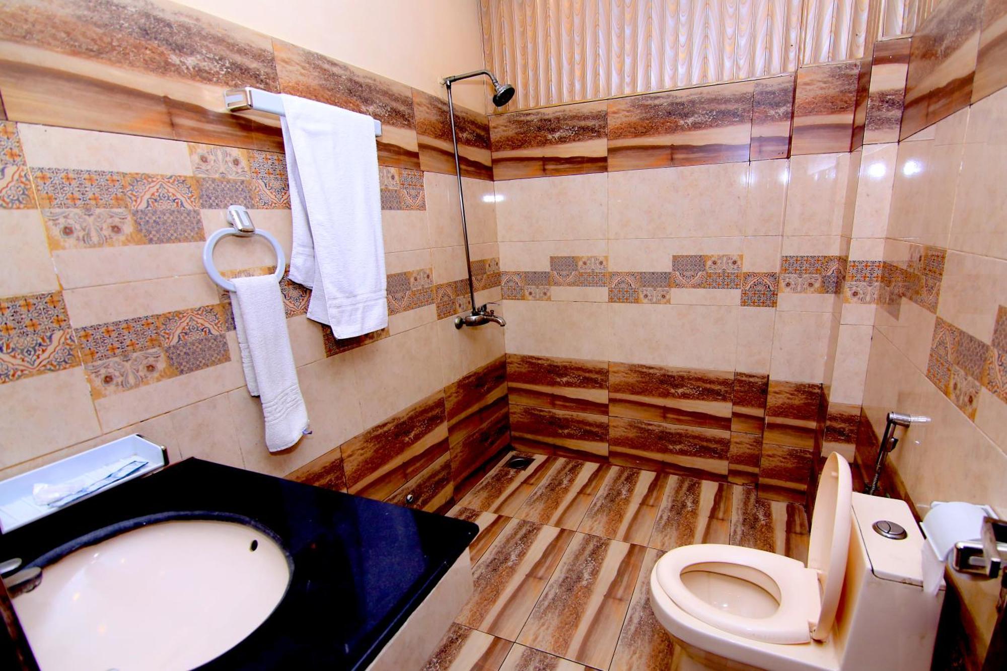 Premier Inn Gulberg Lahore Luaran gambar