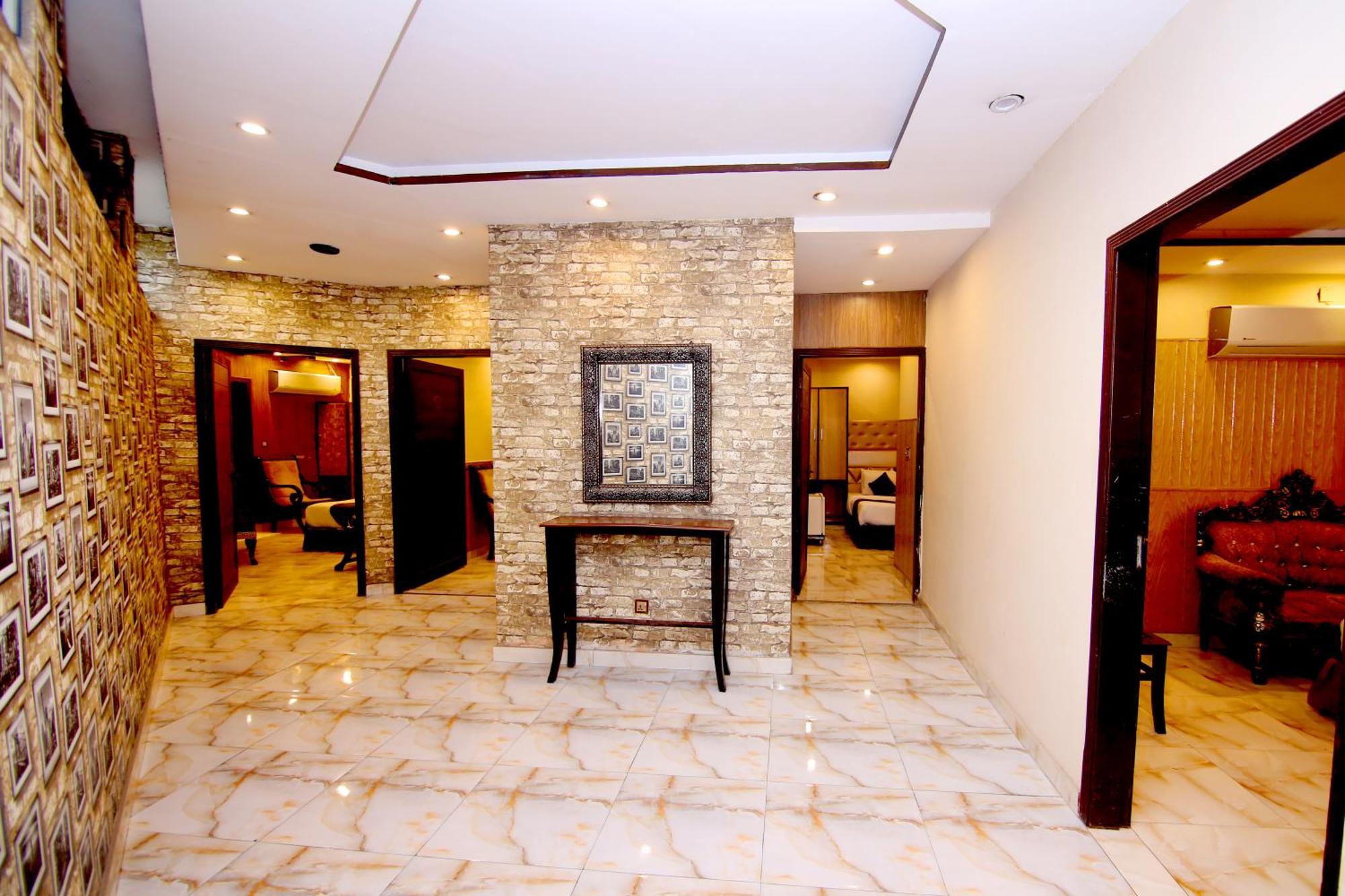 Premier Inn Gulberg Lahore Luaran gambar