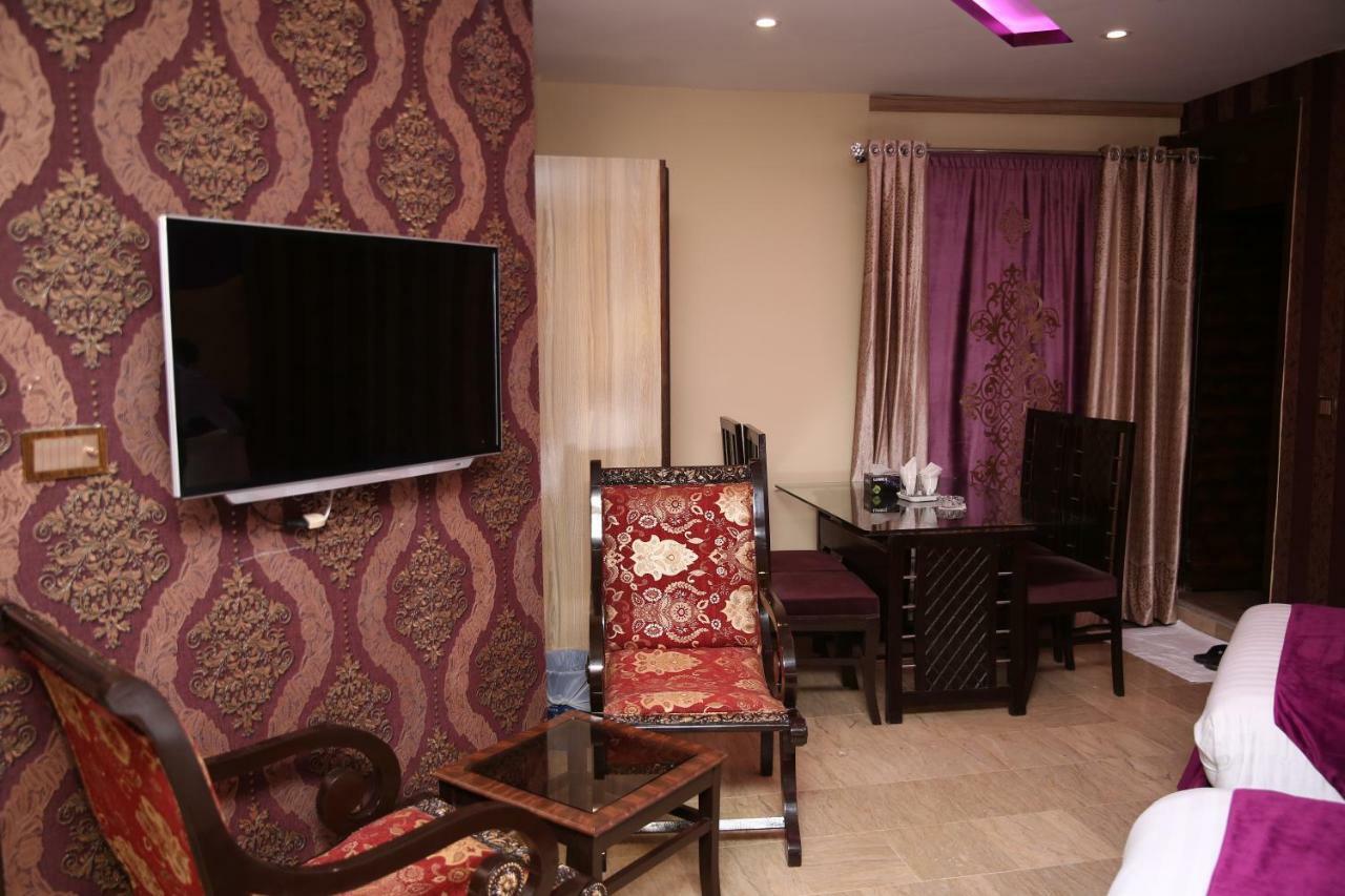 Premier Inn Gulberg Lahore Luaran gambar