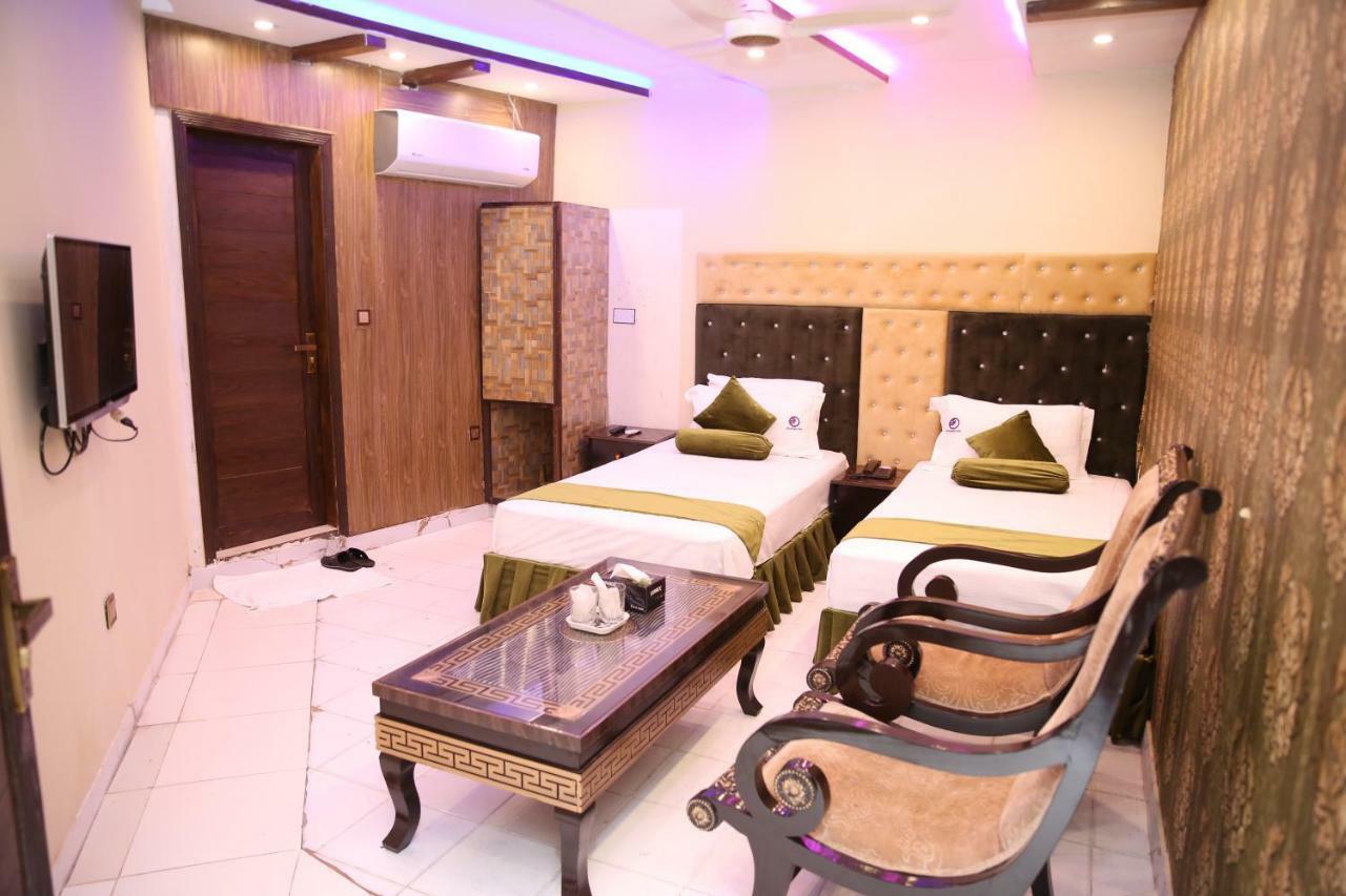 Premier Inn Gulberg Lahore Luaran gambar