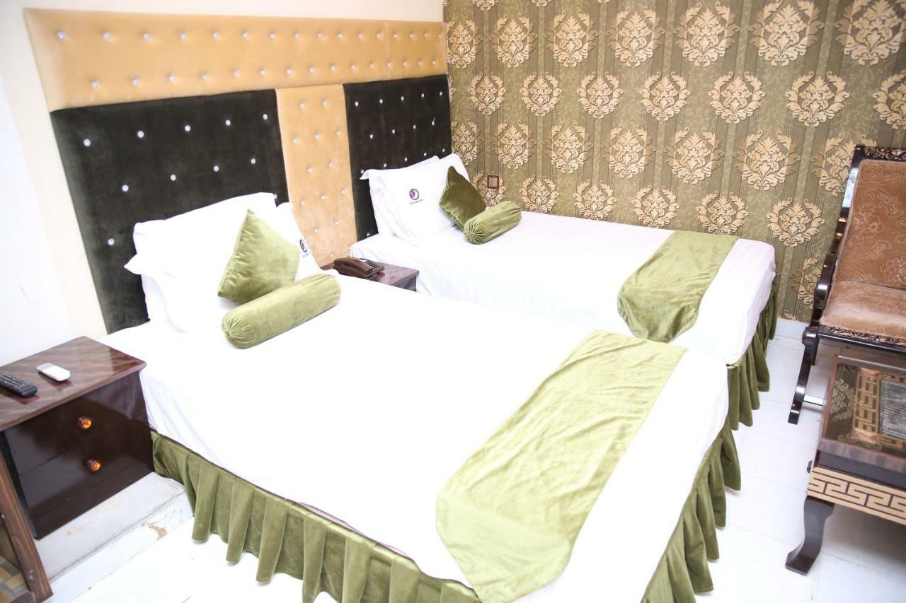 Premier Inn Gulberg Lahore Luaran gambar
