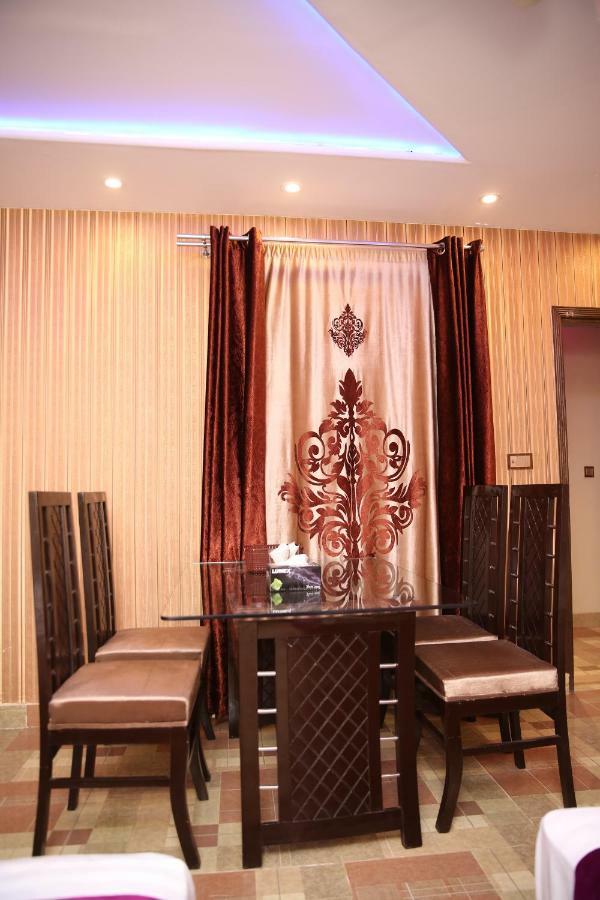 Premier Inn Gulberg Lahore Luaran gambar
