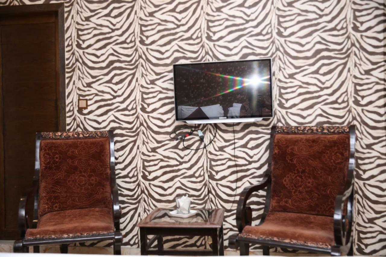 Premier Inn Gulberg Lahore Luaran gambar
