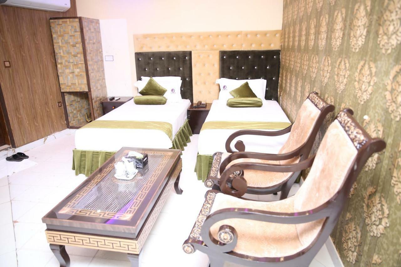 Premier Inn Gulberg Lahore Luaran gambar